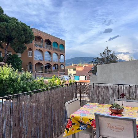 Alojamiento Con Encanto En Planta Superior Ideal Para Trabajo Y Escapadas Familiares En Montserrat Esparreguera エクステリア 写真